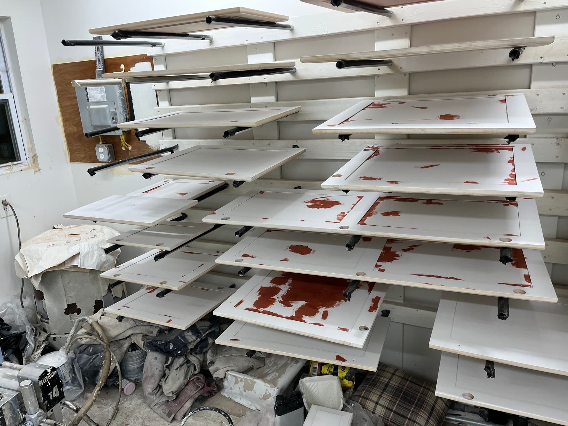 Gallery photos for Sleek Kitchen Cabinet Transformation: Image #3